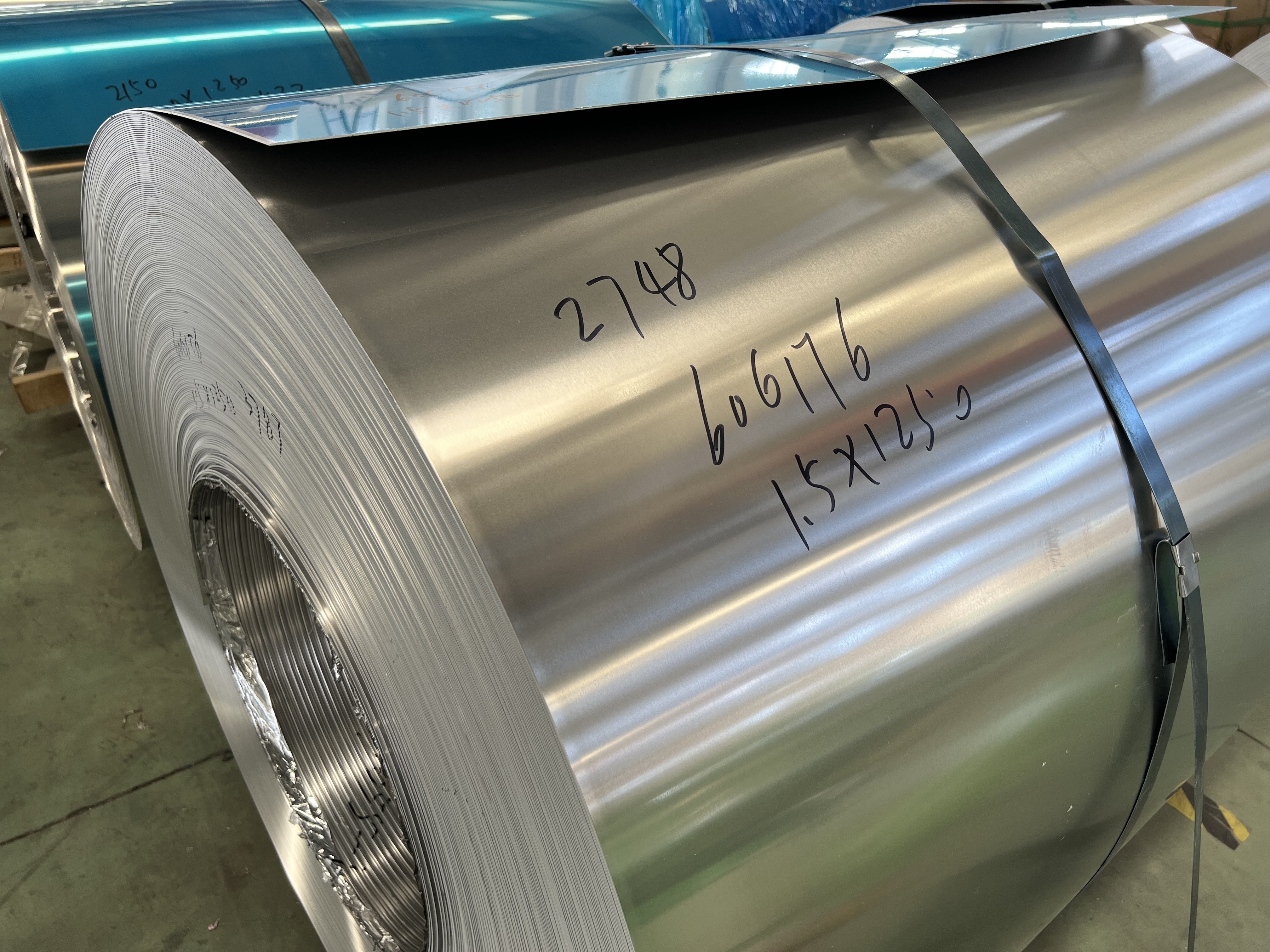 Hot Rolled 6061 Aluminum Alloy Coil Tread Pattern 2 - 5mm ASTM 6063 6082 1550mm