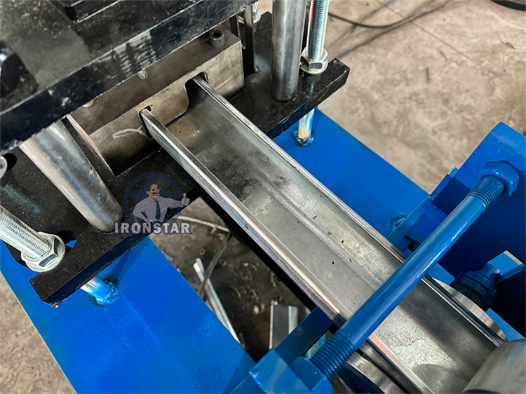 2024 Full automaticBest Seller Steel Roller Shuttering Door Guide Rail Roll Forming Machine