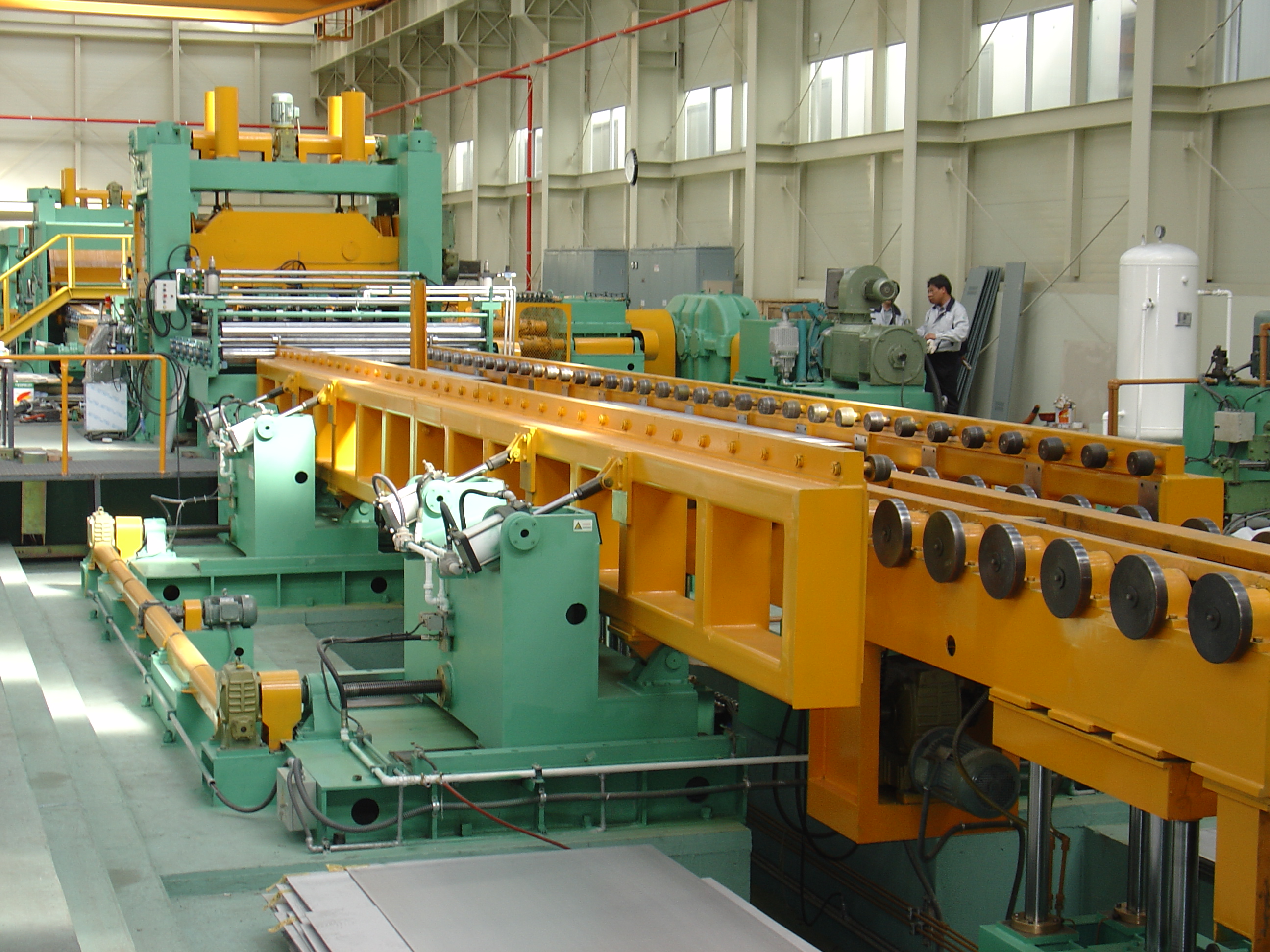 900-2000mm Cutting Width Steel Coil Cutting Machine Horizontal Cutting Production Line