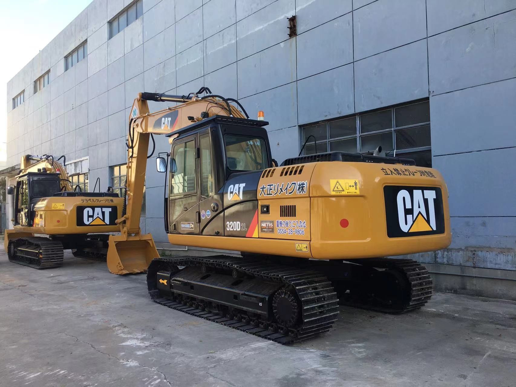 Caterpillar 320D2 Used Excavator With Original Color Mechanical Transmission