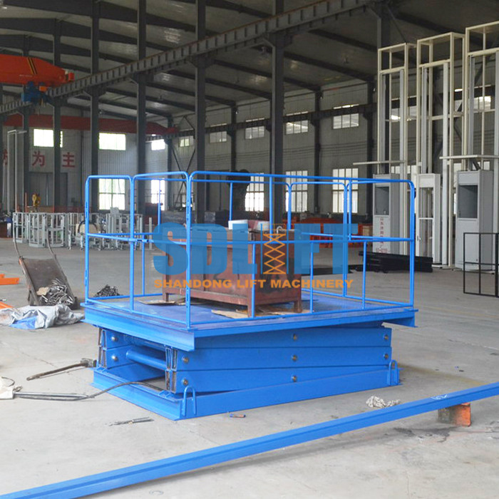 Blue Color Hydraulic Freight Elevator Goods Lift For Warehouse , 2 Years Warranty