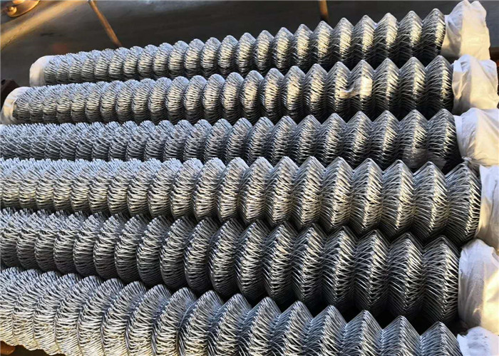 High Production Wire Diameter 1.5-4.5mm Diamond Mesh Chain Link Fence Machine