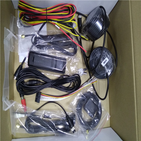 Mobile H.264 720P 4 Channel Car DVR Recorder With 7 Inch Display ROHS Approve