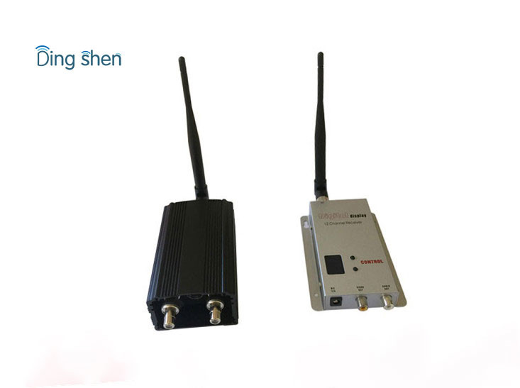 2400Mhz Wireless Video Sender With 2000mW 12 Channels 245*160*65mm