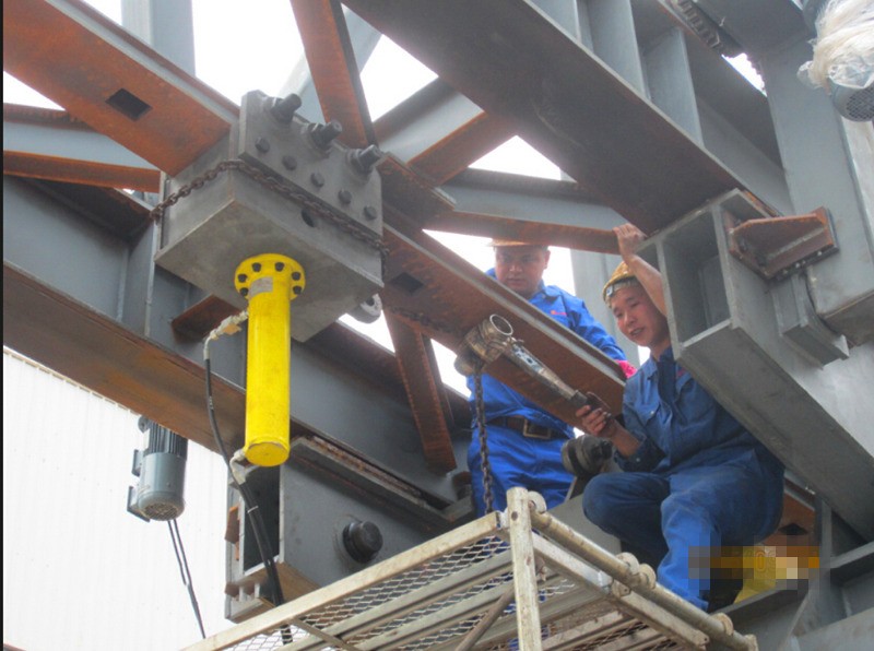 5m/Min Travel Highway Bridge Launching Crane Wire Rope Sling Type