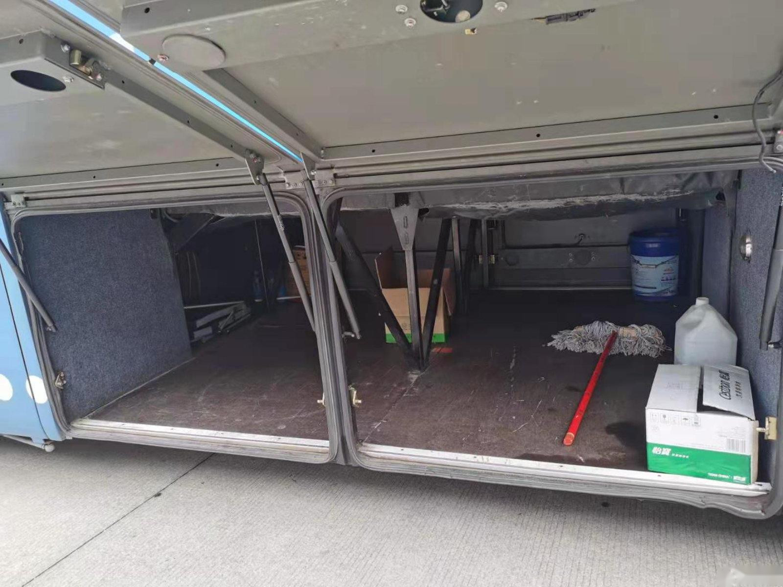 Used Yutong Bus Zk6119 47 Seats Airbag Chassis Euro IV Yuchai Engine Double Doors Left Hand Drive Used Tour Bus