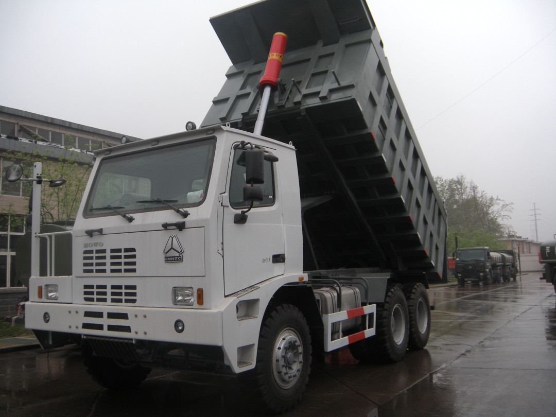 HOWO 70T Mining Tipper Truck / Off - Road Dump Truck ZZ5707S3840AJ