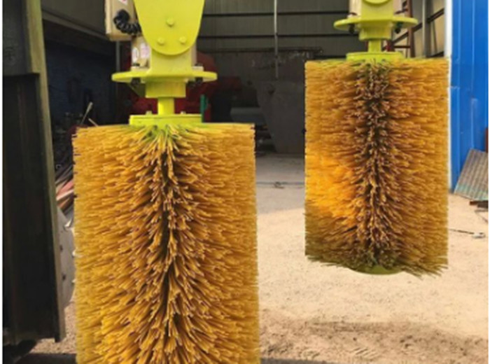 Full Automatic Cattle Farm Equipment Roller Cow Scratching Brush Customized
