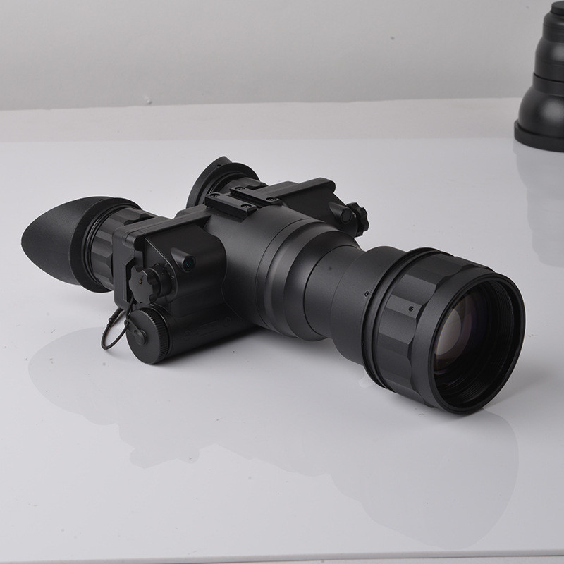 1X 4X Long Distance Helmet Mounted Night Vision Goggle Camera