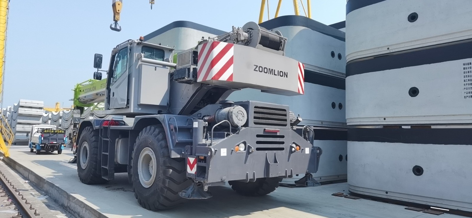 2014 Model Used RT Cranes 55 Ton Rough Terrain Crane Zoomlion RT55 Ergonomic