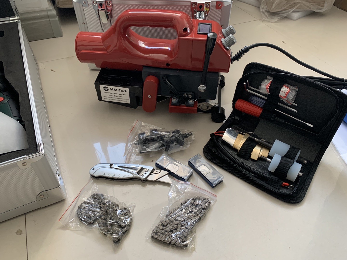 SWT-NS800D Automatic Hot Air Welding Machine Geomembrane Wedage Welder Hot Wedge Welder
