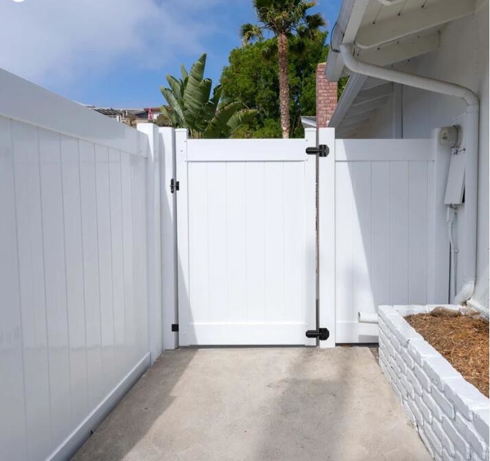 White Plastic PVC Vinyl Privacy Fence Panels Environmentally Friendly