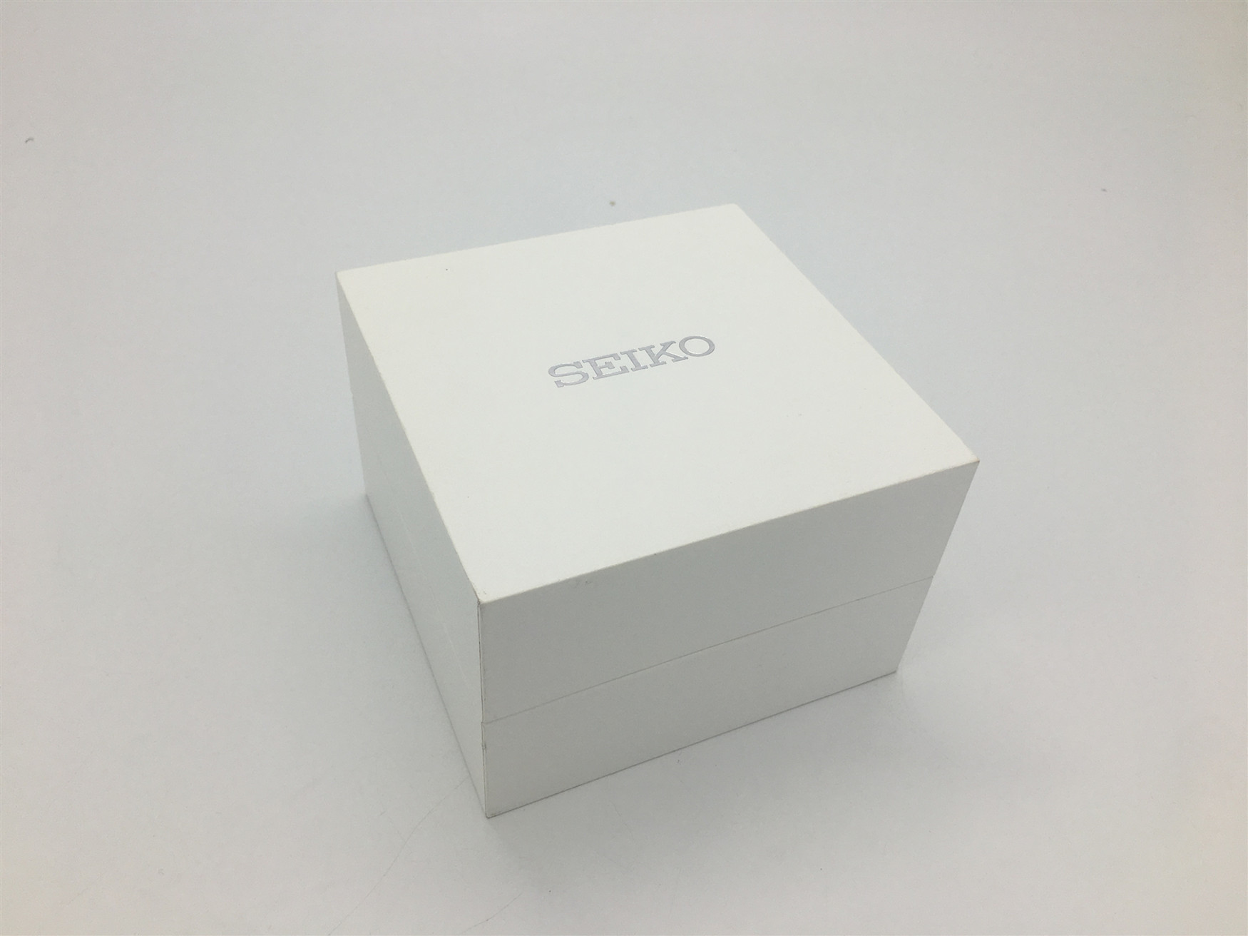 Gift Packaging Fancy Jewelry Box Hot Stamping Logo With Black Velvet Pillow