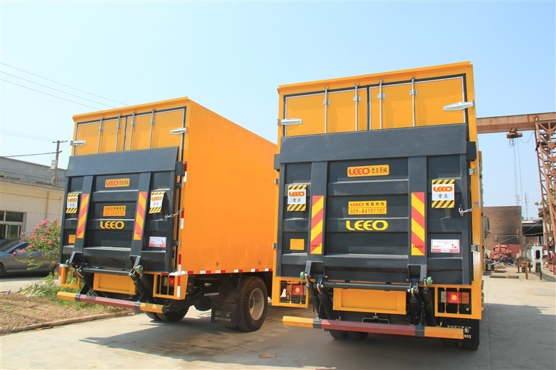 2000KG Auto Lorry Tail Gate 1350MM Custom Hydraulic Tail Lift