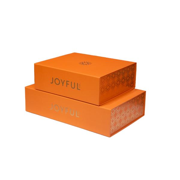 Rigid Magnetic Gift Box Packing Emboss Logo Folding Collapsible For Small Business