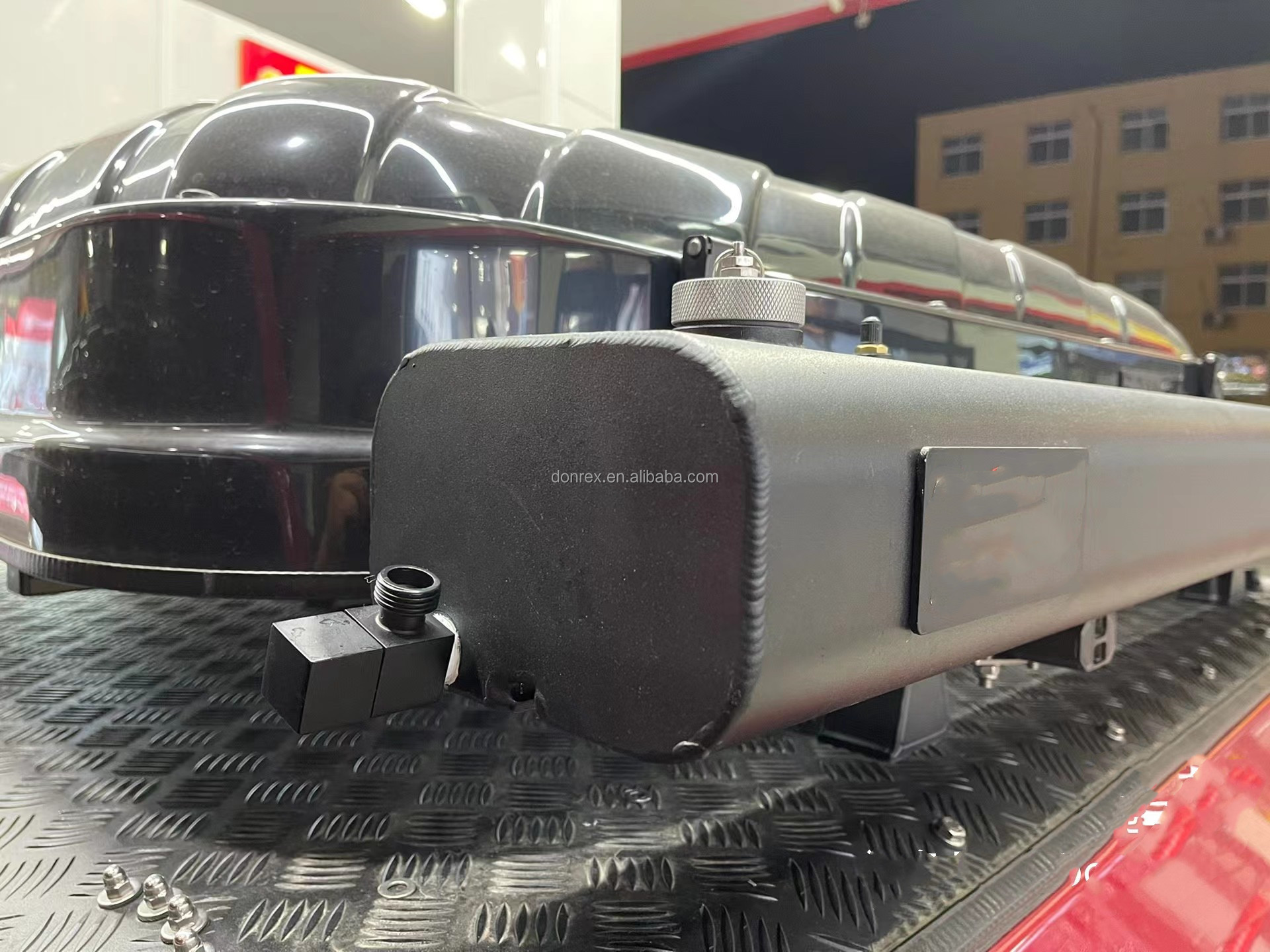 Universal Car Roof Water Tank 26L 36L Rooftop Water Tank 4x4