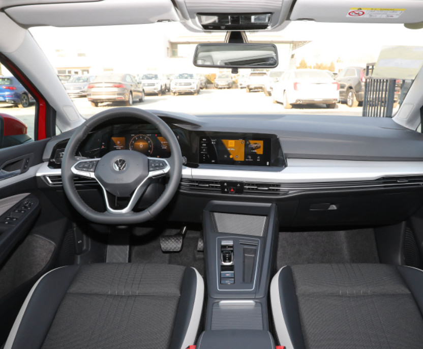 "Volkswagen Golf 2023 200TSI DSG Pro 5 Door 5 seats hatchback 1.2T 116HP L4 Car