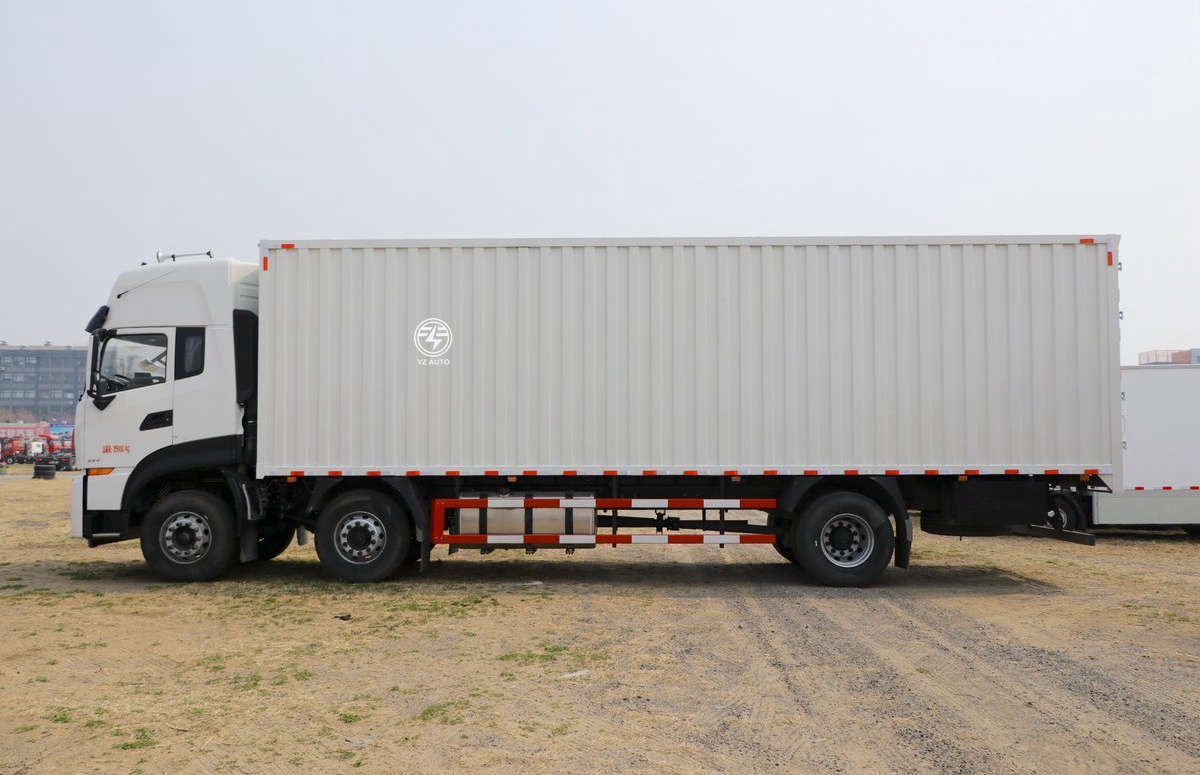 251-350hp Manual Transmission Chinese 25ton Cargo Truck for Road Logistics Transportation
