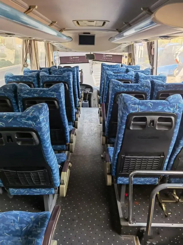 Left-Hand Drive Large Space For Luggage 45 Seats Large KingLong Used Passenger Bus