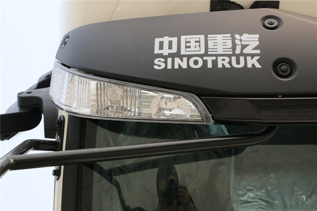 Manual T7H 430HP 6X4 Tipper Dump Truck Ten Wheels Engine Capacity 8L