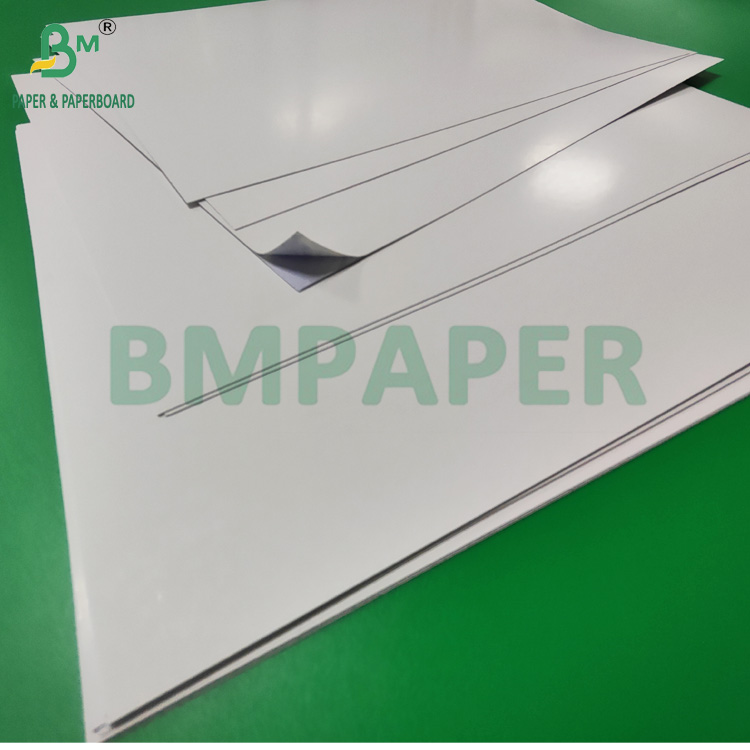 300gsm 320gsm Blue Core C2S Paper For Playing Card 71 x 65cm High Smoothness
