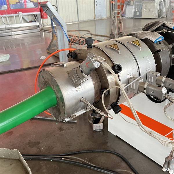 PVC Pipe Manufacturers Machine 200kg/h - 250kg/h PVC Conical Twin Screw Extruder