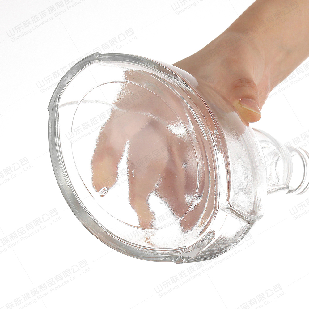 Crystal Liquor Glass Bottle Wine Whisky with Screw Metal Cap Clear Glass Base Material