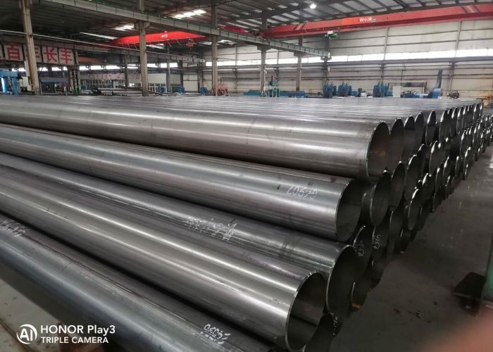 24inch Sch40 ERW Steel Pipe A53 Black Paint For Bridge / Marine / Dock Pile