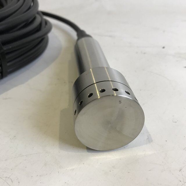 Prevent blocking Submersible Level Sensor