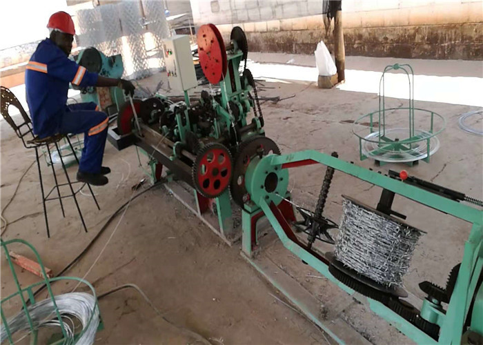 3KW Fast Speed Barbed Wire Fence Machine With Normal Twist Style 1000kg