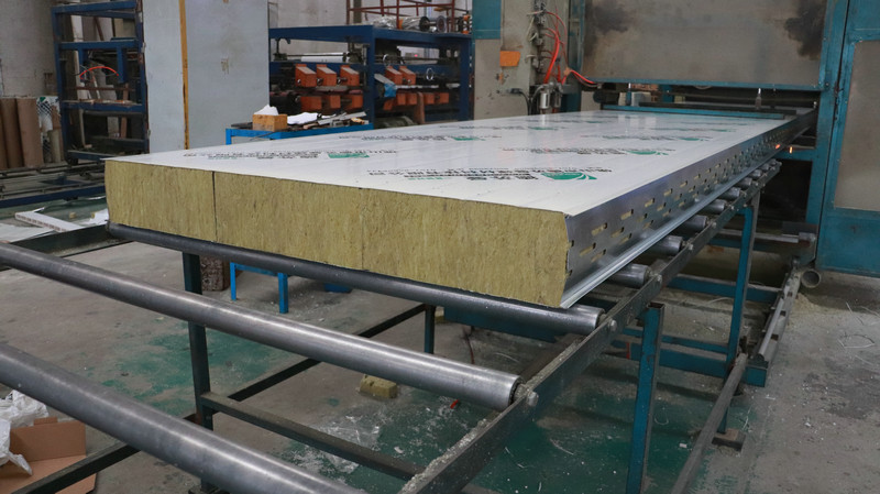 150mm Thickness Insulated Rock Wool Sandwich Panel