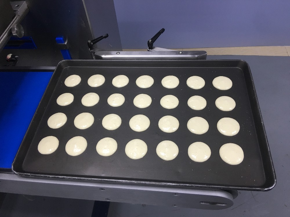 Commercial Butter Cookie Cup Cake Depositor 3KW For Snack Food Factory
