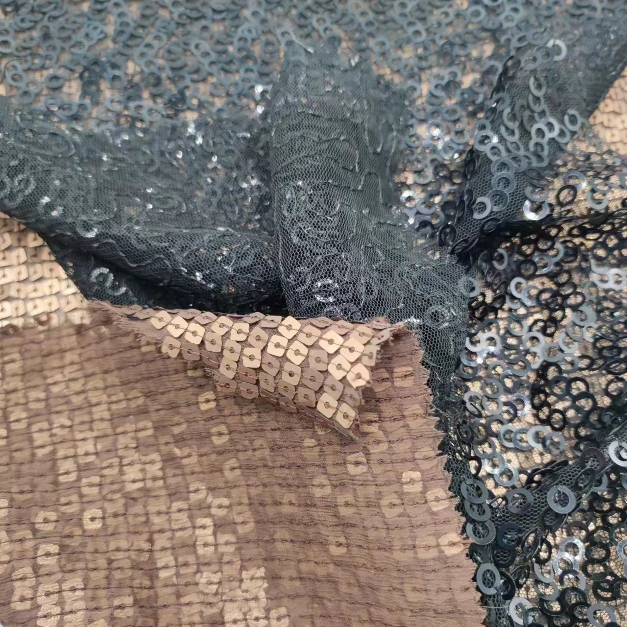 100% Cotton Mesh Knitted Encrypted Sequin Fabric 75Dx75D 3mm Bead