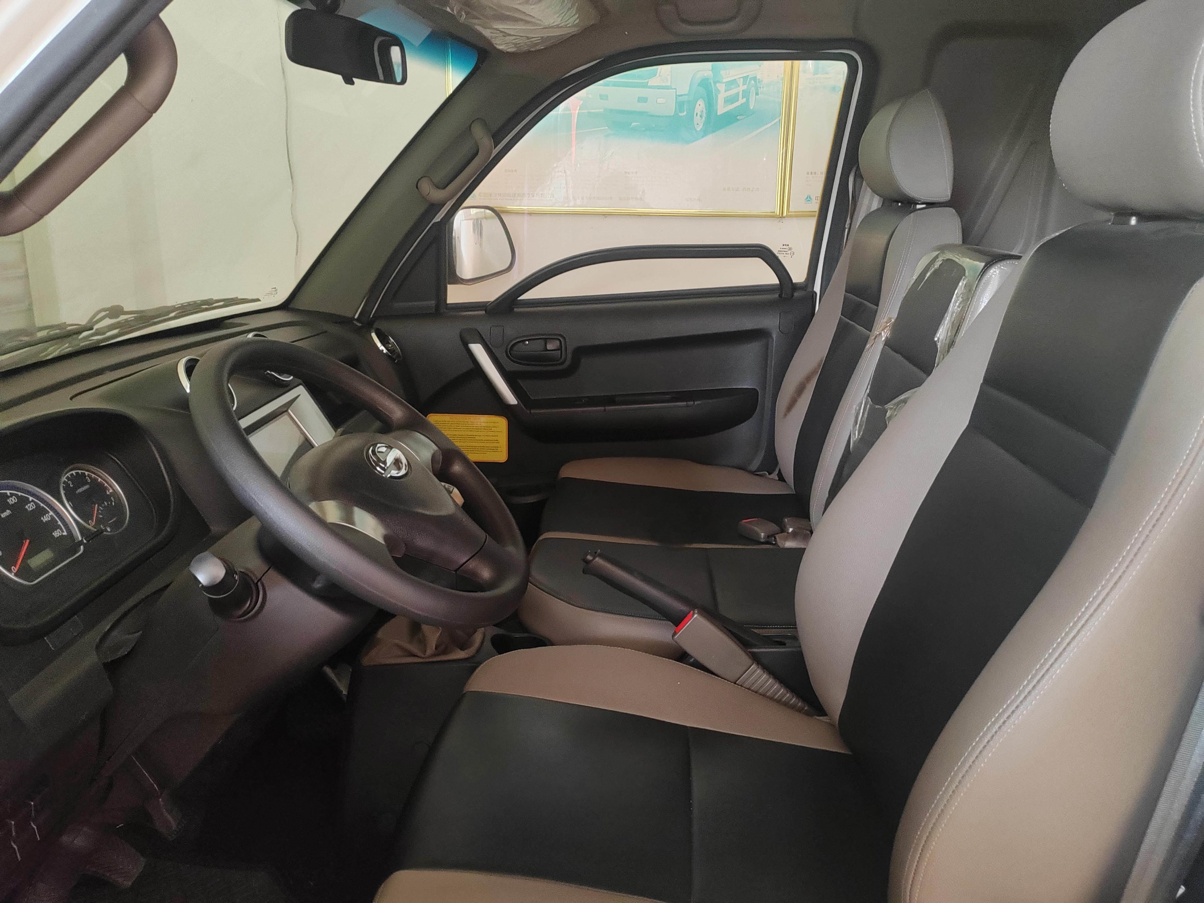 Lorry Truck Size 4*2 Drive Mode Sojen Light Truck Single Cab Diesel Isuzu Engine