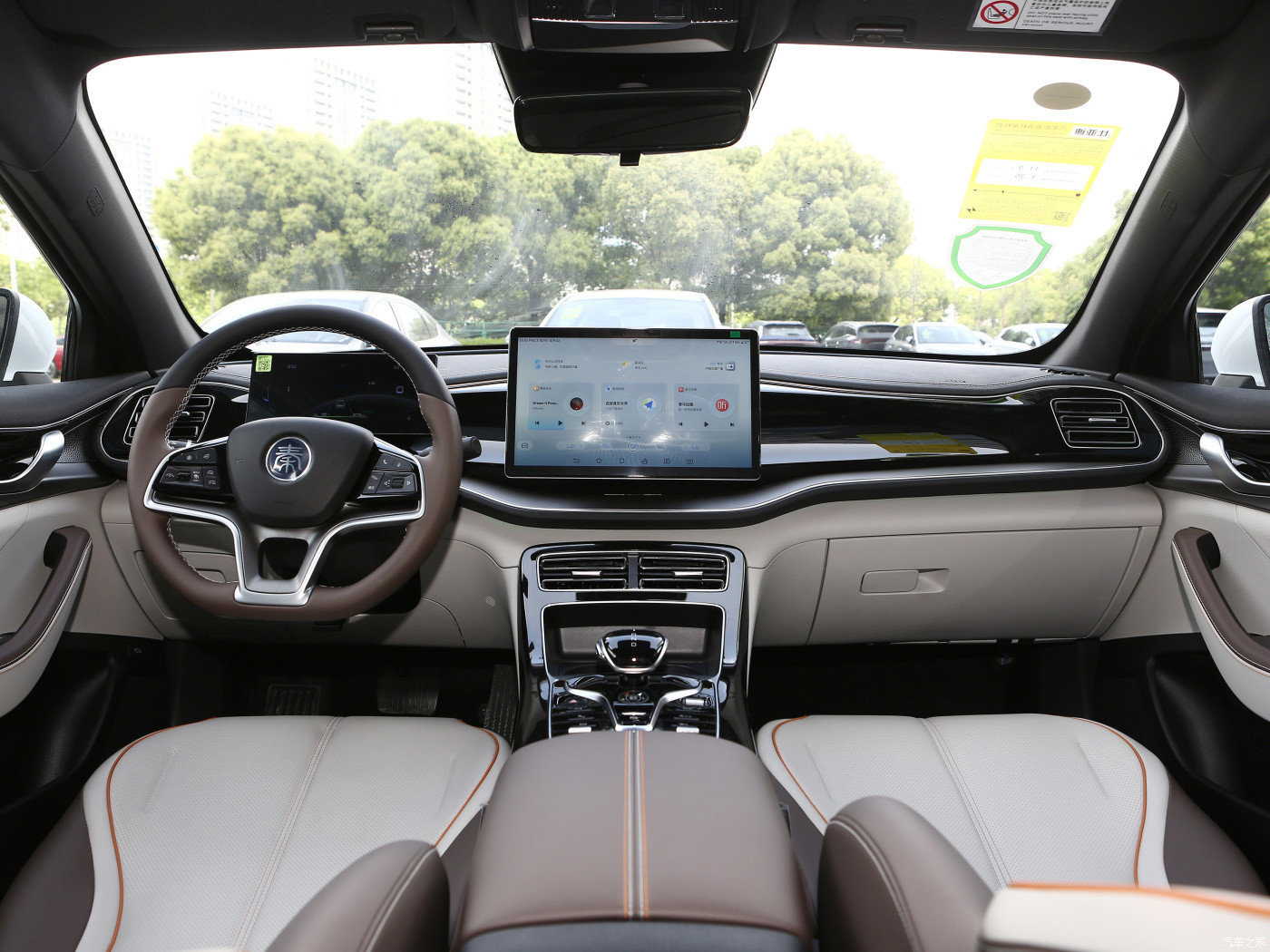 New Energy-Use Vehicles BYD Qin Plus EV Model 510km Plug-In Hybrid
