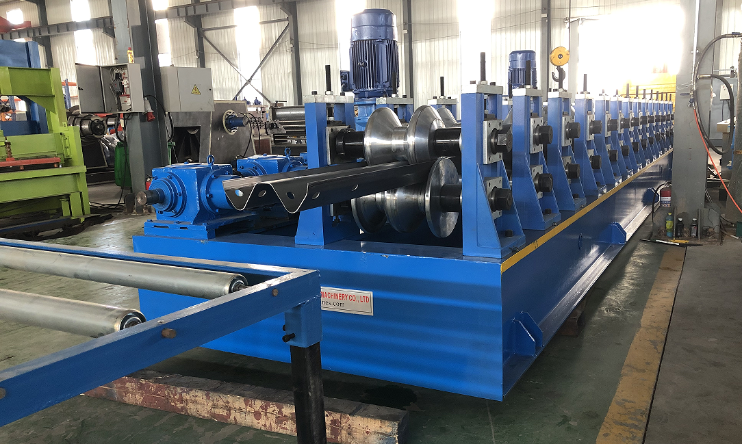 Two beam guardrail rolling forming machine 