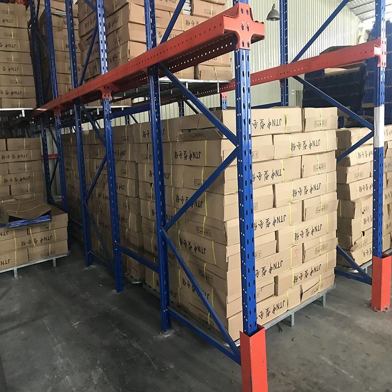 Q235B Structural Drive In Pallet Rack System ODM Forklift Racking