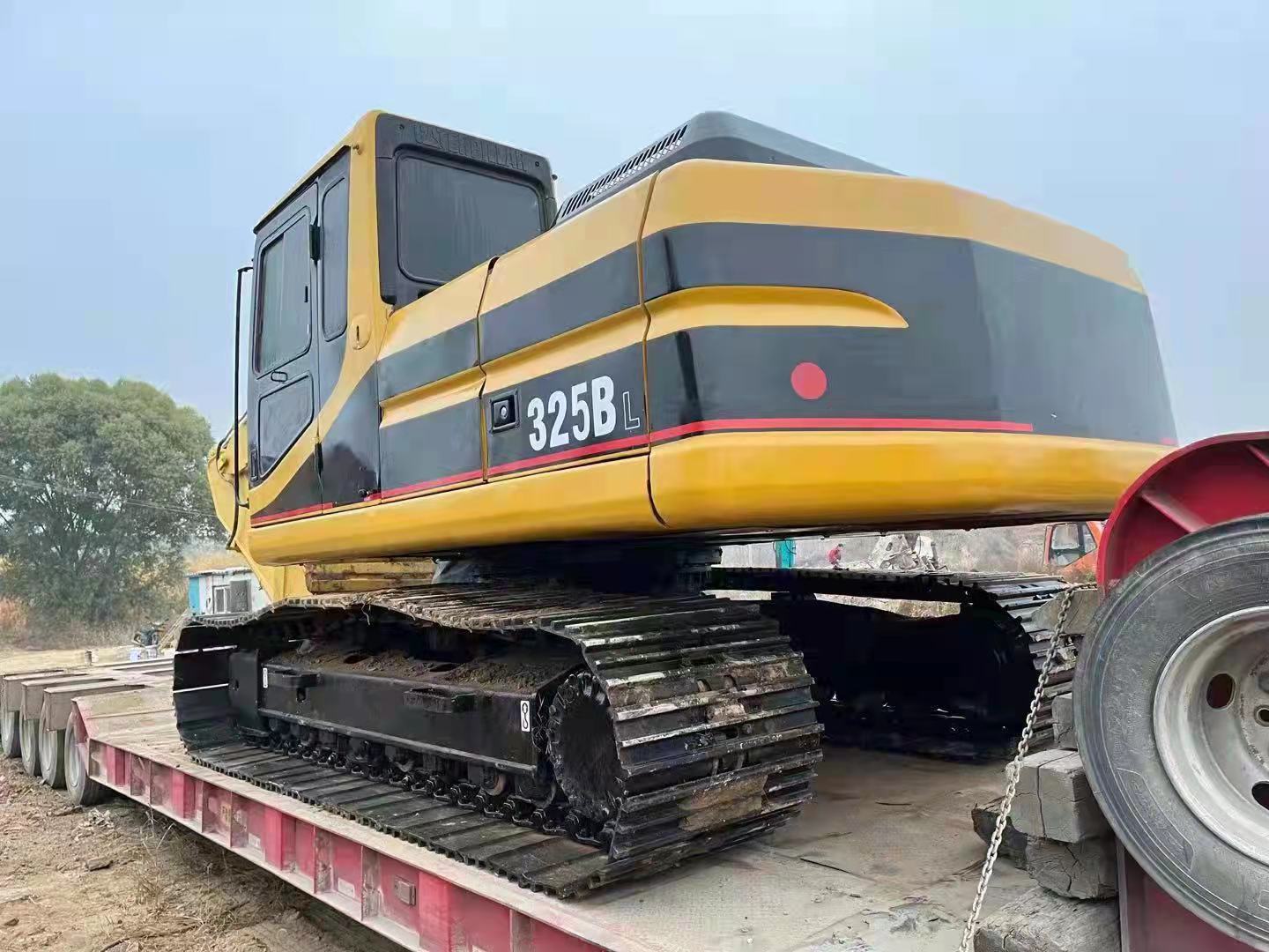 Good Condition Original CAT 325B Excavator with Strong 40.5kw Engine Easy Maintenance