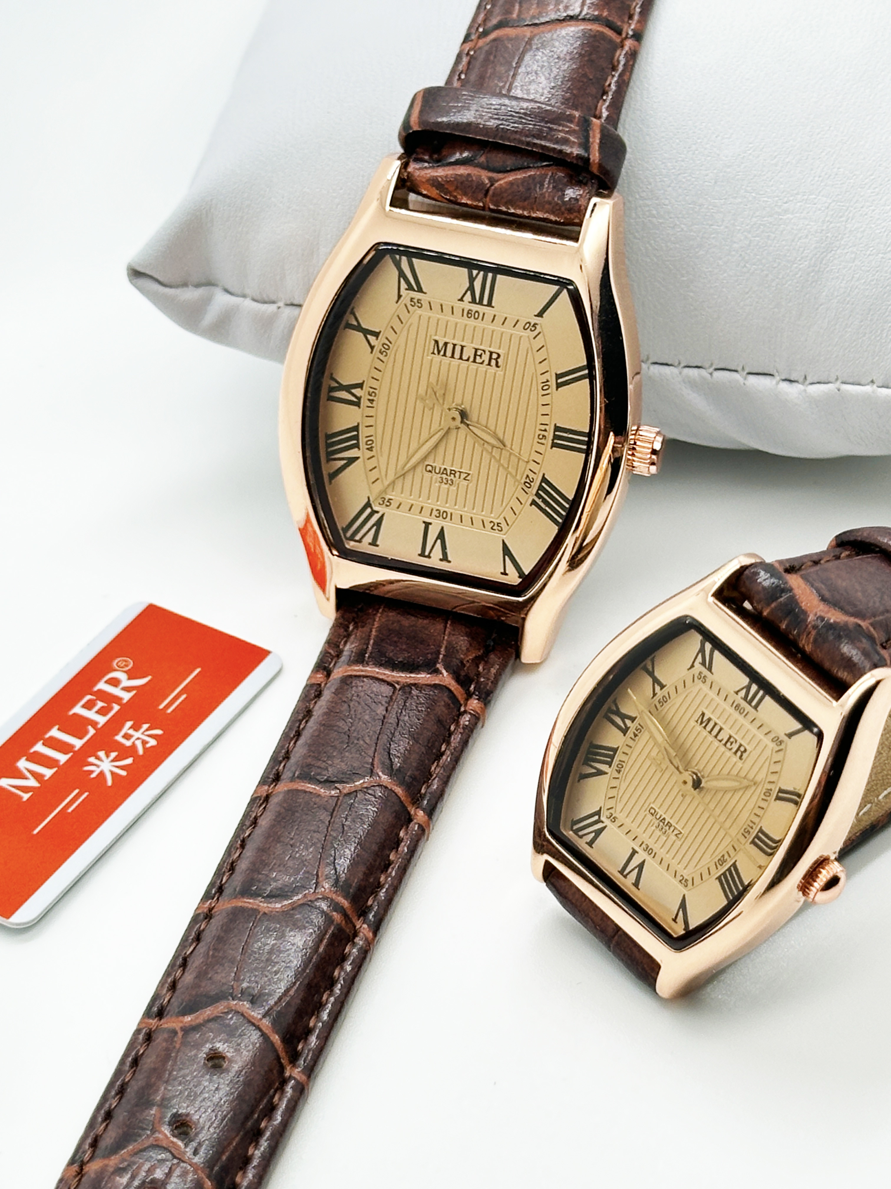 Luminous Quartz Couples Wrist Watch With Genuine Leather Band