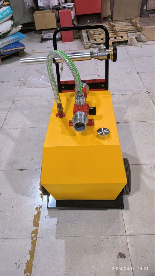 Yellow Mobile Foam Unit Cart Foam Proportioning 130L Foam Tank