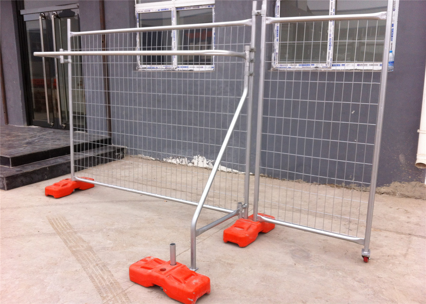 OD 40mm tube x 1.5mm 2100mm x 2400mm 3.80mmm Mesh opening 60mm x 150mm dia 4.00mm