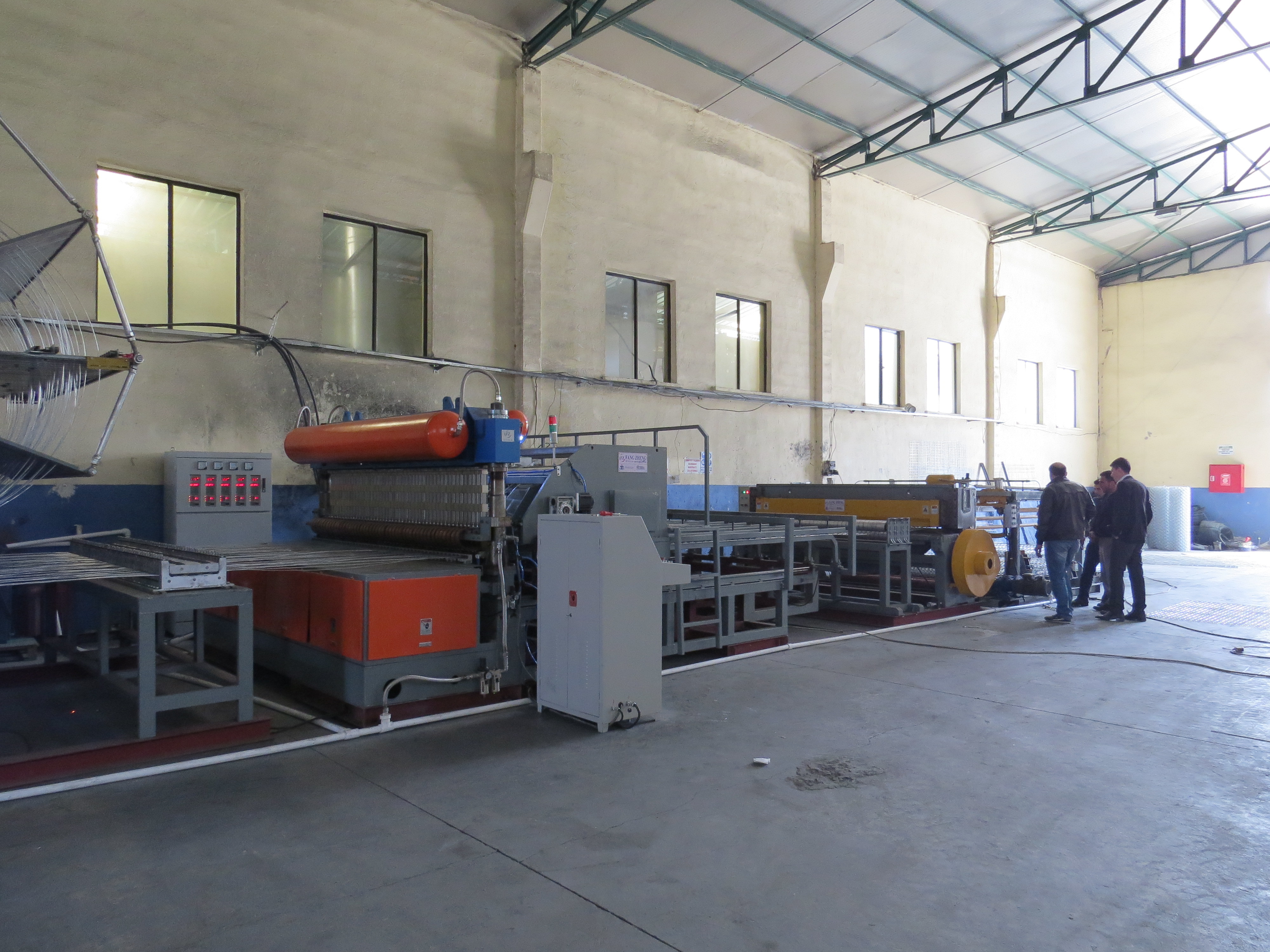 Automatic length 6000mm Multi Point Spot Welding Machine For Wire Mesh