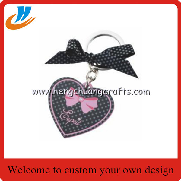 Soft enamel metal keychain,flower metal gift keychain with key chains design