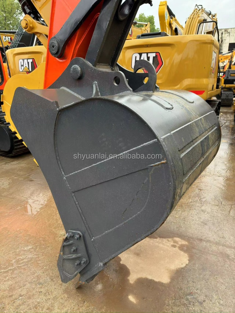 Used Doosan Excavator DH220 Super with High Slope Efficiency and Good Cab Sealing
