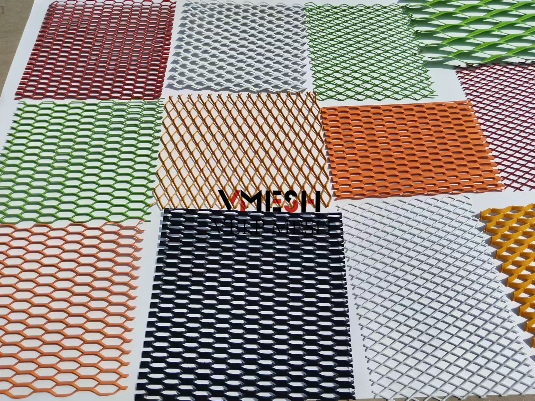 PVDF Aluminum Expanded Metal Mesh 5.5mm 6.0mm Wall Cladding Ventilated Facades