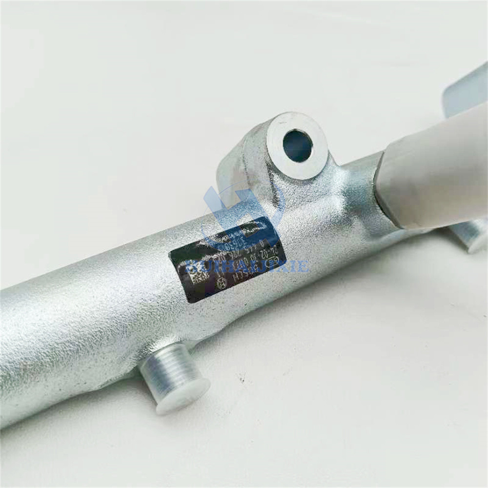 Cumins Excavator Engine Parts 3963815 Common Rail Fuel Pipe Fuel Manifold