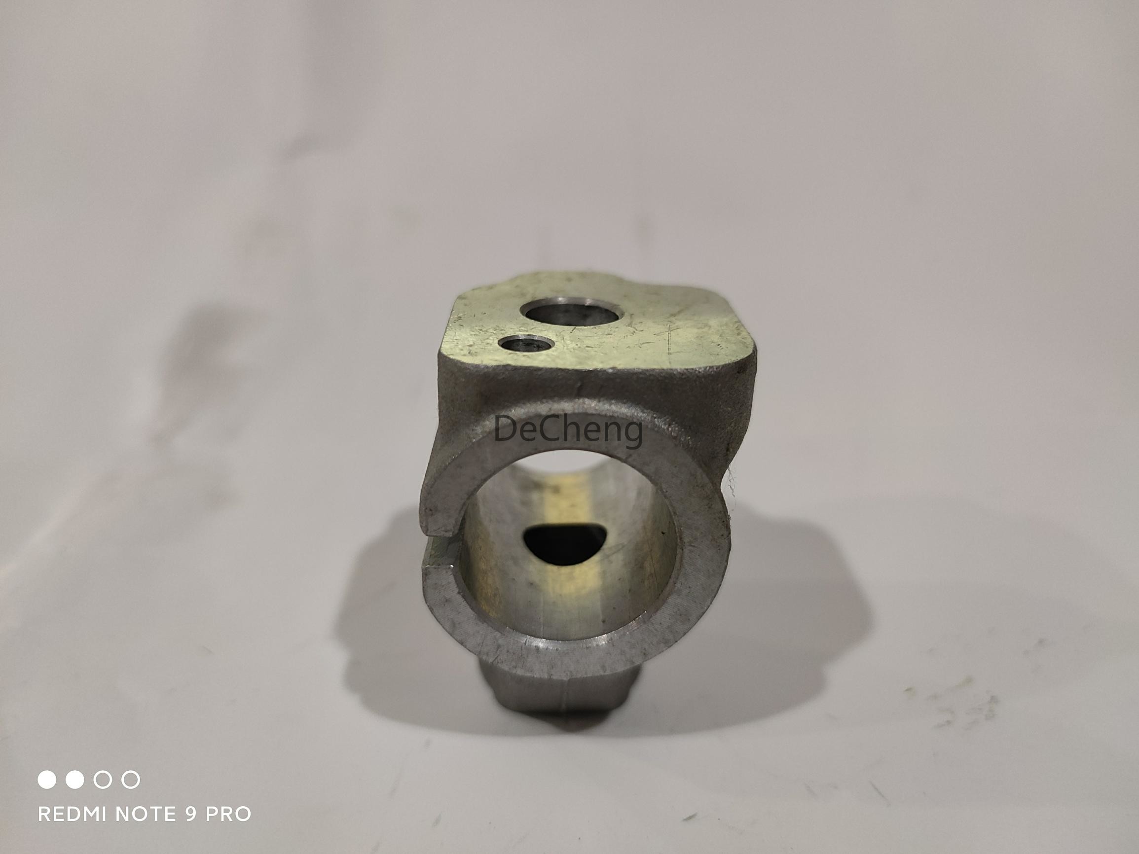 J08 Engine Valve Rocker Arm Shaft Seat 13951-1880B For Kobelco Excavator Engine
