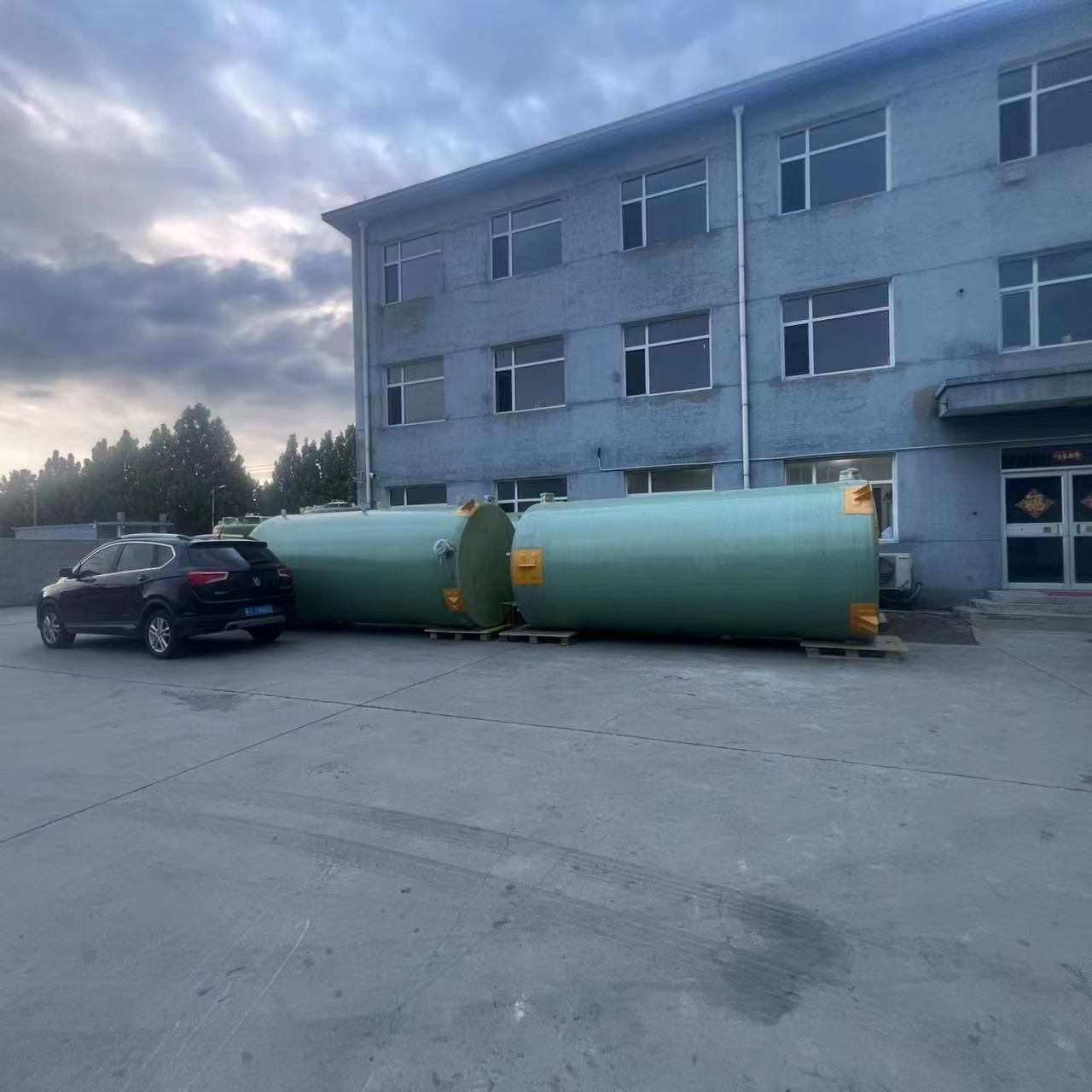 Frp Filament Winding Sulphuric Acid Storage Tank High Strength Watertight 2100 Gallon