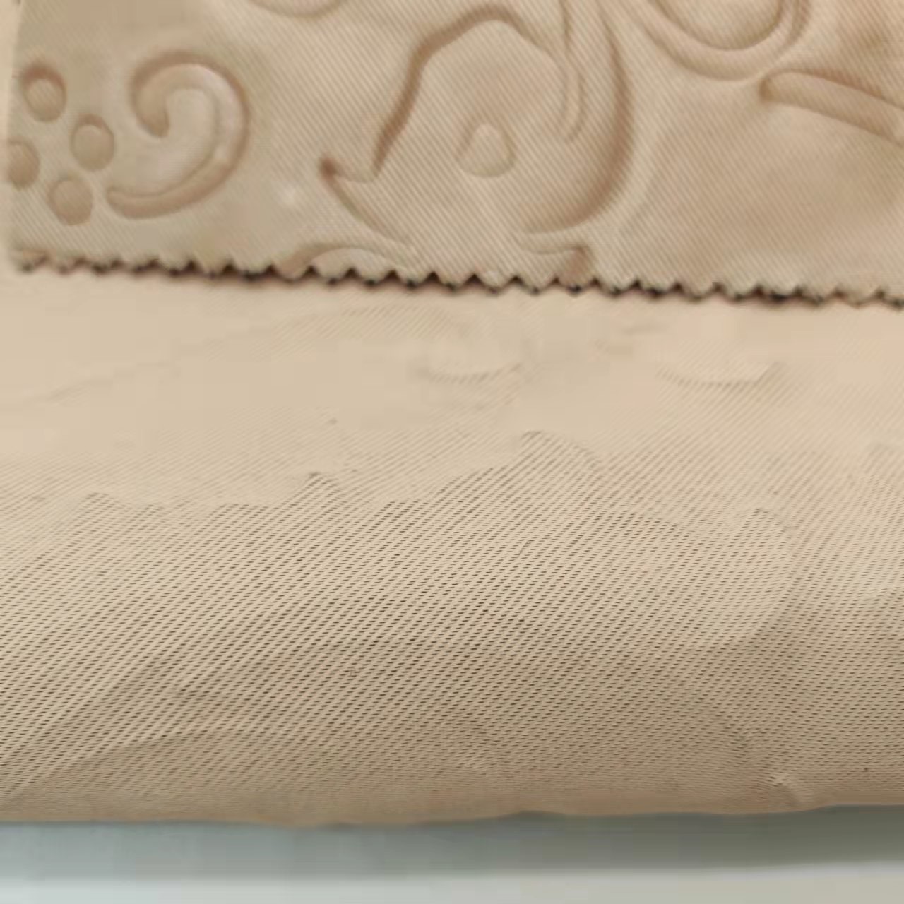 Polyester Emboss Winter Jacket Fabric 300Dx300D 240gsm Wrinkle Free
