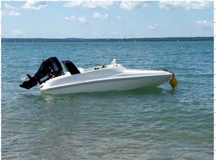 Fiberglass hull cruise Simple Pleasure Yacht for teenager water sports exercise